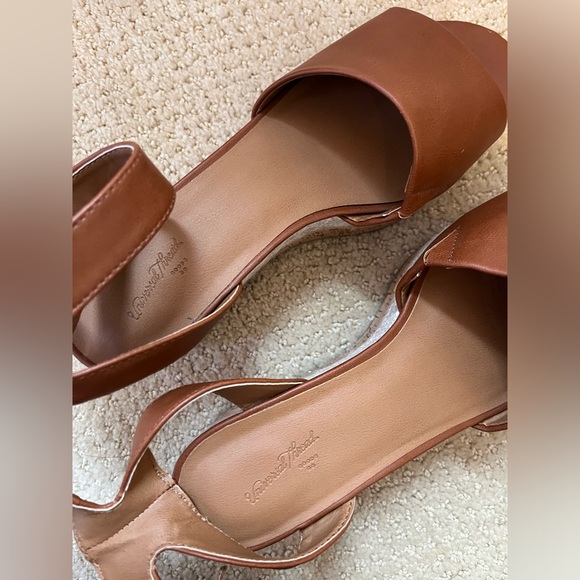 Platform Sandals - Picture 4 of 5